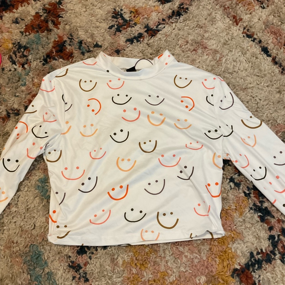Shein Long-sleeve Smiley Face Crop Top